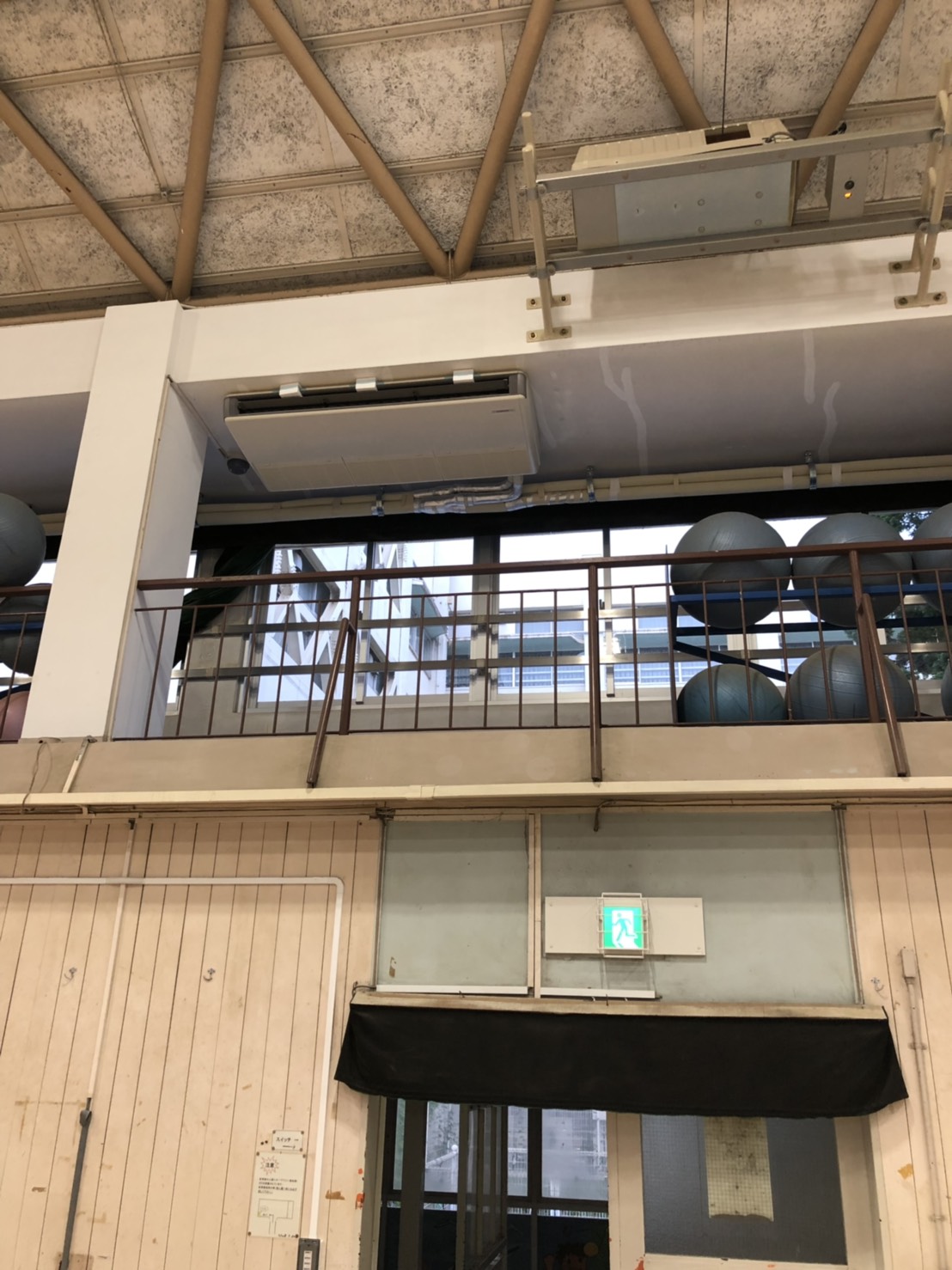 某小学校の体育館工事